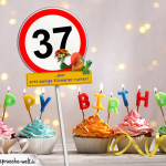 37. Geburtstag Geburtstagswünsche mit Schild und Alter auf Karte