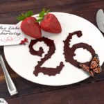 Geburtstagskarte mit Erdbeeren und Schokolade zum 26. Geburtstag