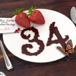 Geburtstagskarte mit Erdbeeren und Schokolade zum 34. Geburtstag