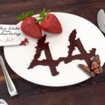 Geburtstagskarte mit Erdbeeren und Schokolade zum 44. Geburtstag