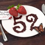 Geburtstagskarte mit Erdbeeren und Schokolade zum 52. Geburtstag