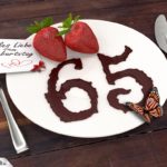 Geburtstagskarte mit Erdbeeren und Schokolade zum 65. Geburtstag