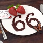 Geburtstagskarte mit Erdbeeren und Schokolade zum 66. Geburtstag